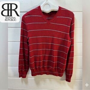 BANANA REPUBLIC Red Striped white and black V-Neck Sweater – Size M (Men Unisex)
